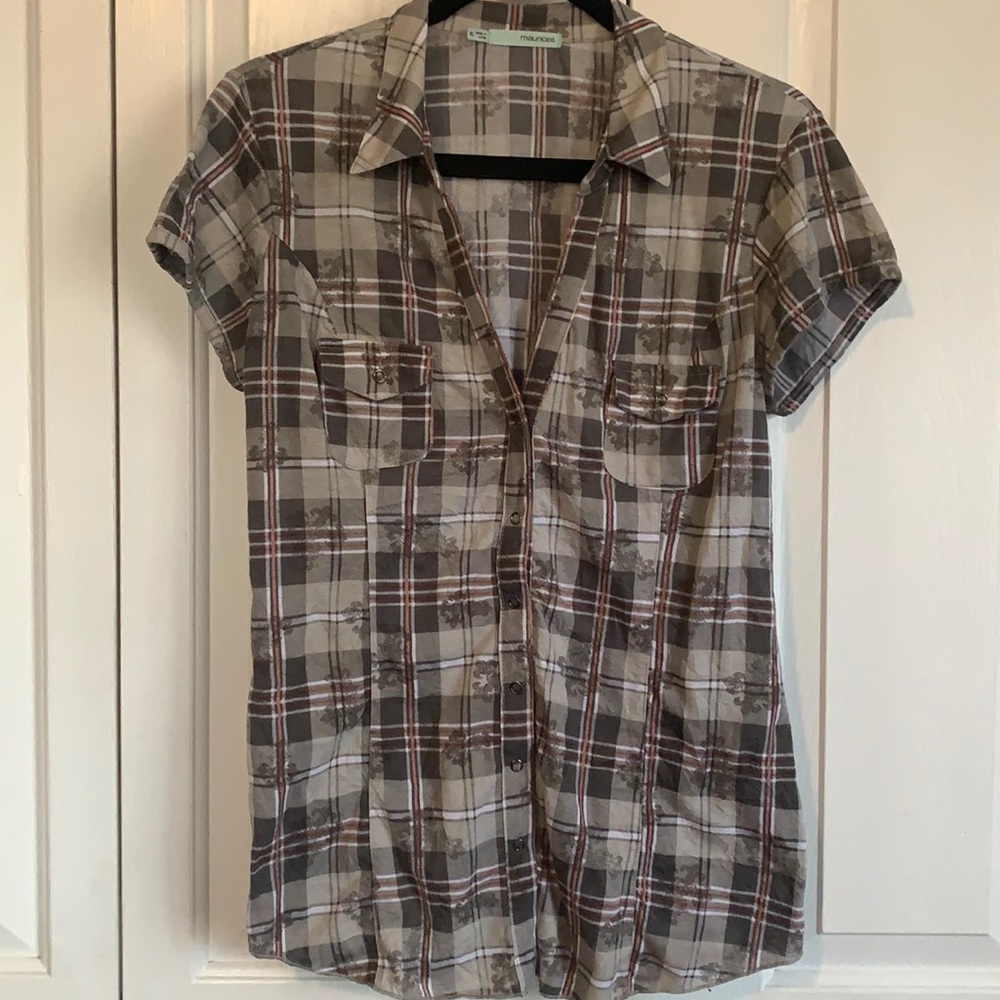 Low cut button up